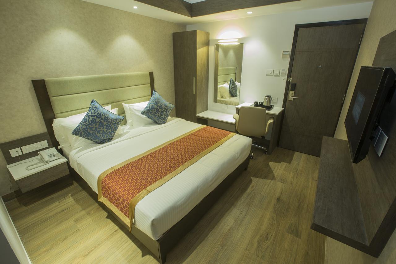 สารัธ กรันเด Hotel Pudukkottai ภายนอก รูปภาพ