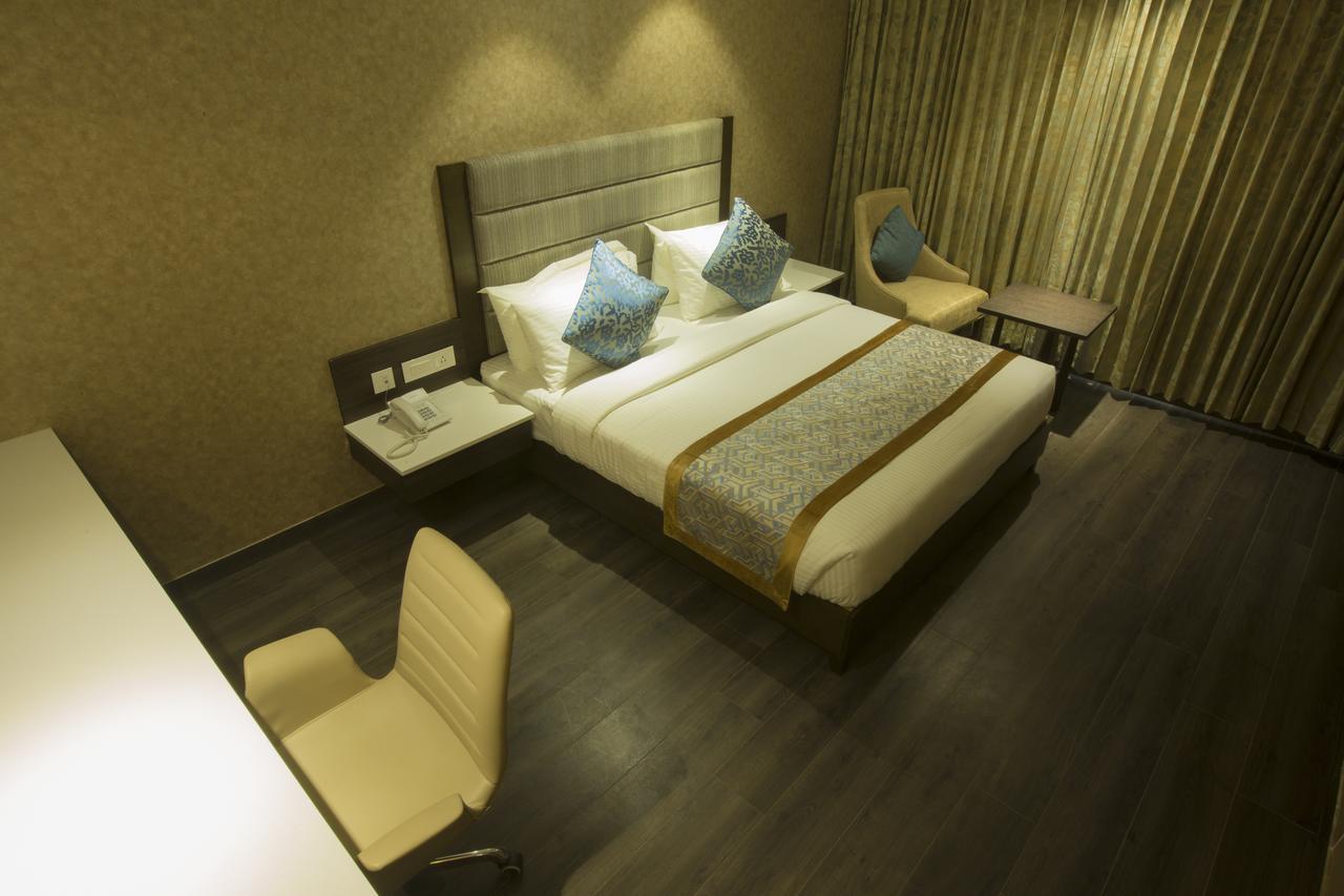สารัธ กรันเด Hotel Pudukkottai ภายนอก รูปภาพ
